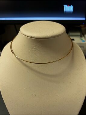 Classic Gold Tone Collar Necklace - Women's Jewelry